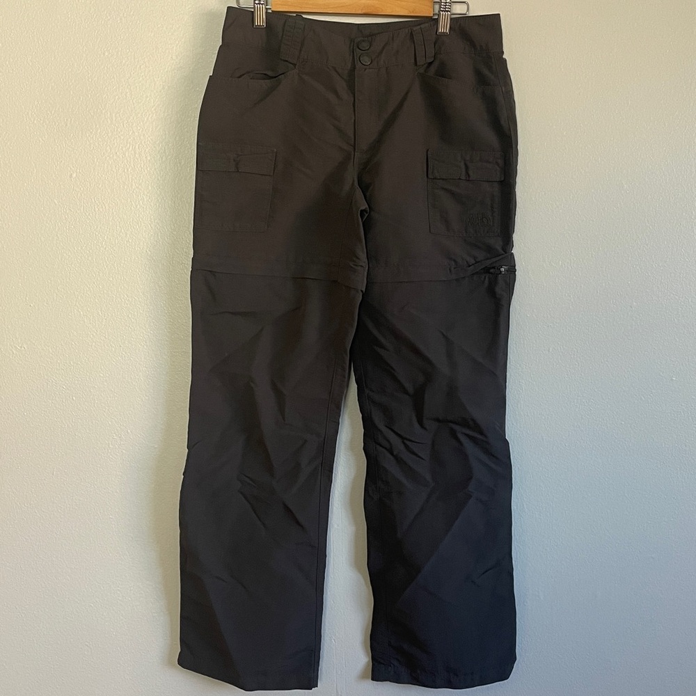 The Northface Women’s Convertible Paramount Cargo Trail Pants / Shorts size 8